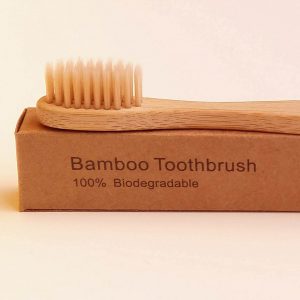 Recycelbare Bambuszahnbürste